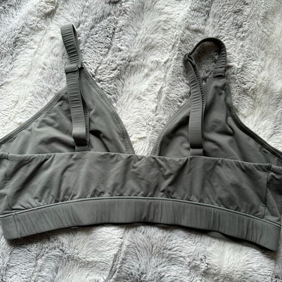 Skims Gray 3x pullover adjustable straps lined triangle bra VERY STRETCHY! - Picture 2 of 3